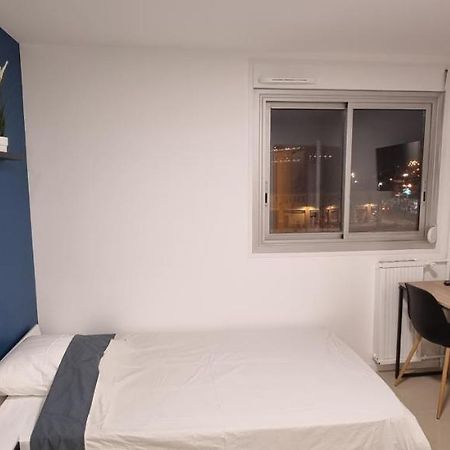 Chambres Avec Douche Privative Dans Appartement Partage - Metro - Wifi Toulouse Exterior foto